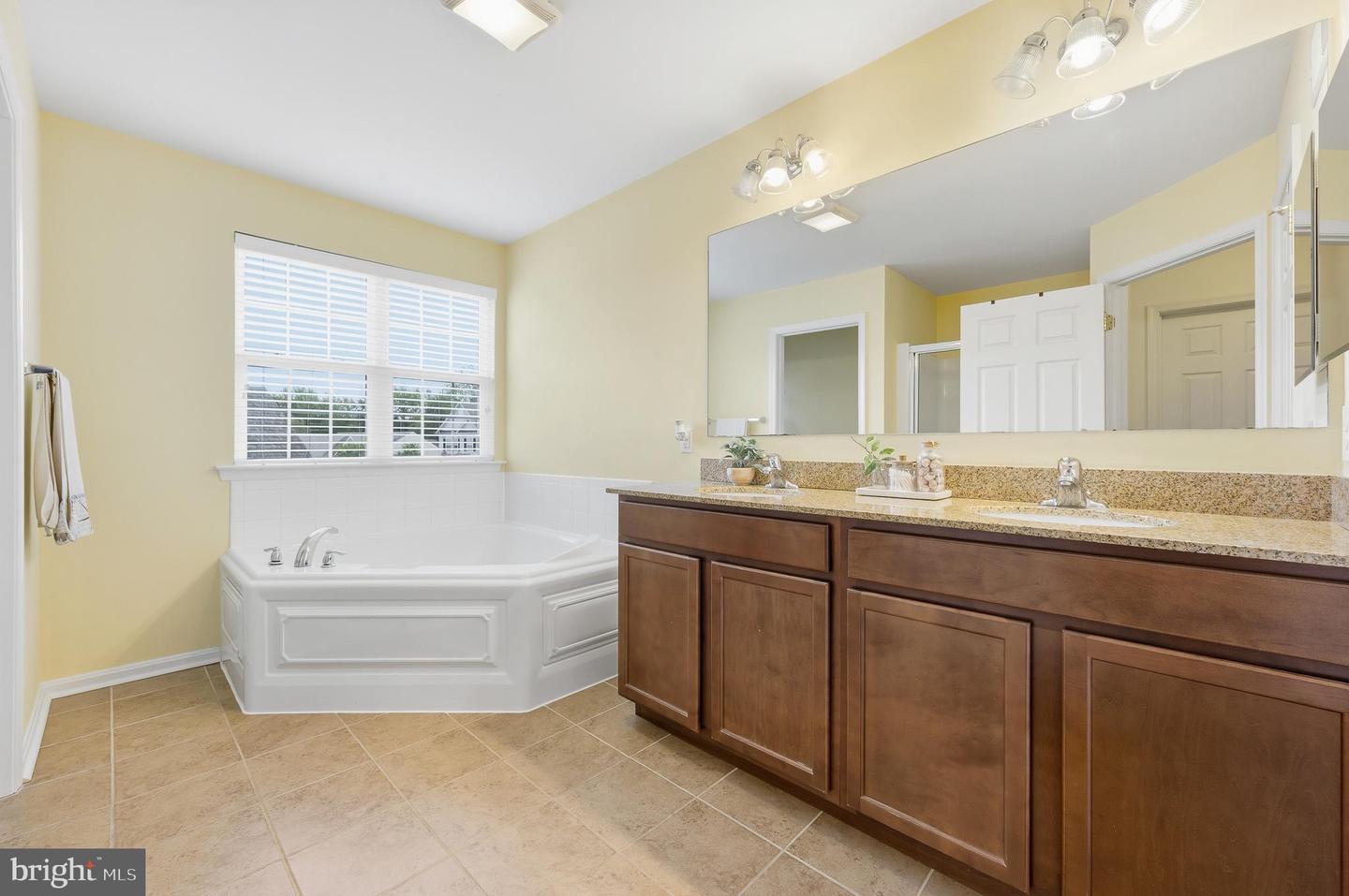 DEKT2041648-804231691596-2025-10-09-14-28-25 347 Willowwood Dr | Smyrna, DE Real Estate For Sale | MLS# Dekt2041648  - Jack Lingo REALTOR