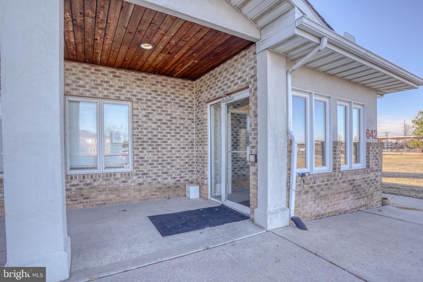 DEKT2042630-804458456754-2026-01-20-11-31-48 642 S Queen St #103 | Dover, DE Real Estate For Sale | MLS# Dekt2042630  - Jack Lingo REALTOR