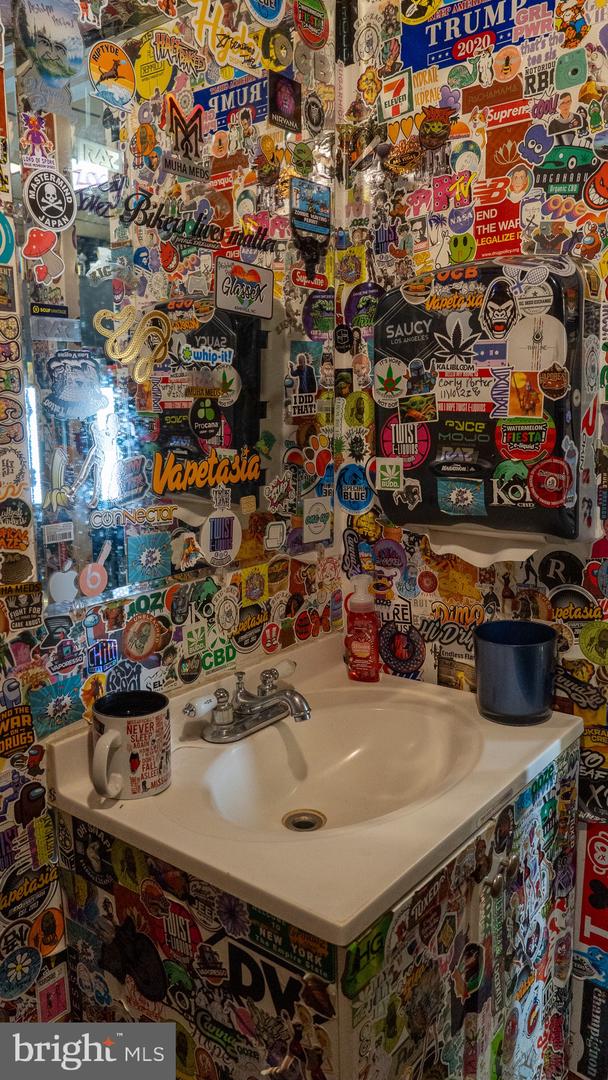 DEKT2042914-804348207398-2025-12-08-15-11-07 First State Vape Llc 470 N Dupont Hwy | Dover, DE Real Estate For Sale | MLS# Dekt2042914  - Jack Lingo REALTOR