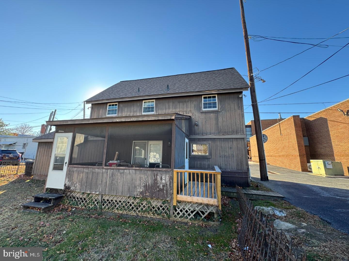 listing image