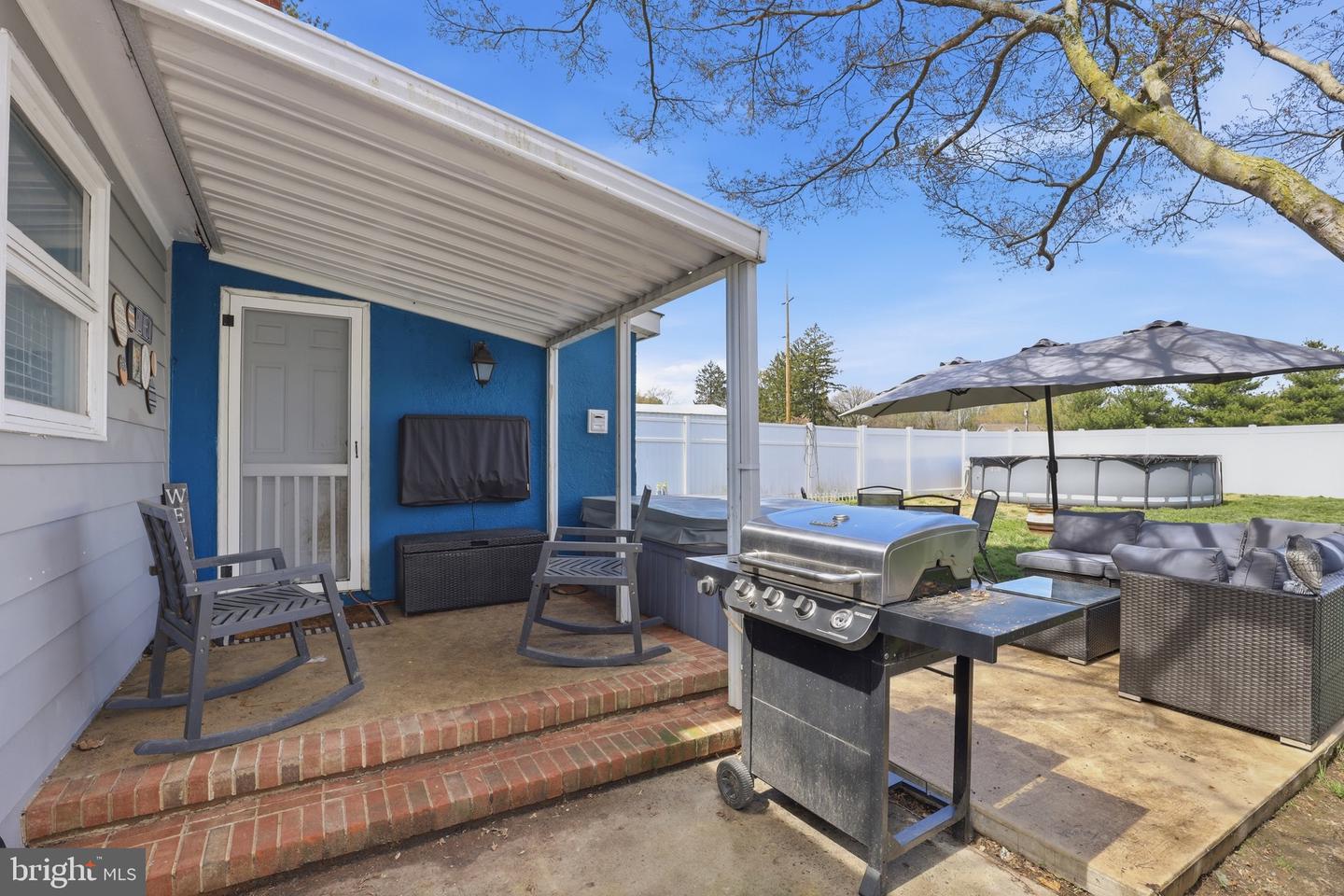 listing image
