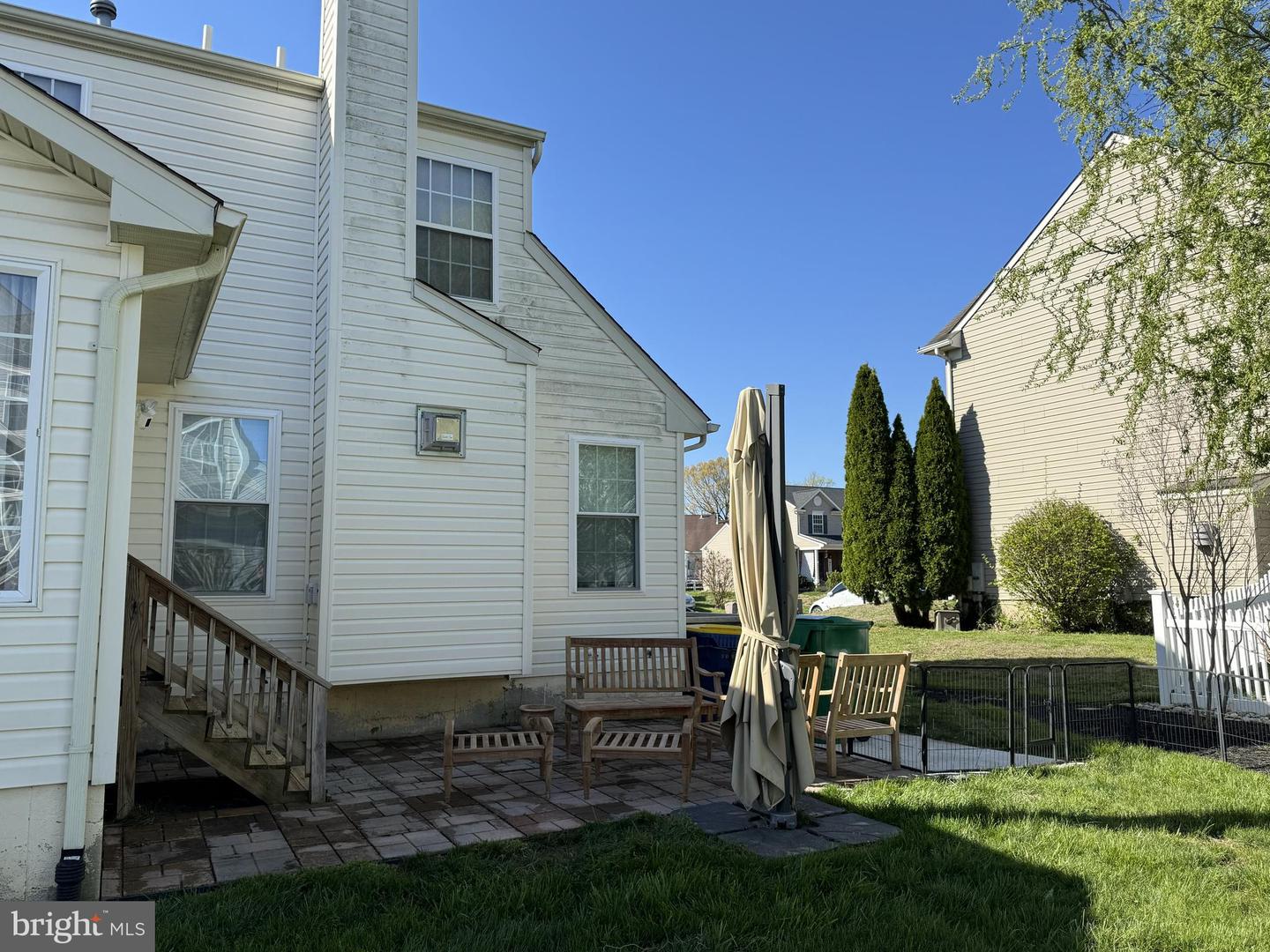 listing image