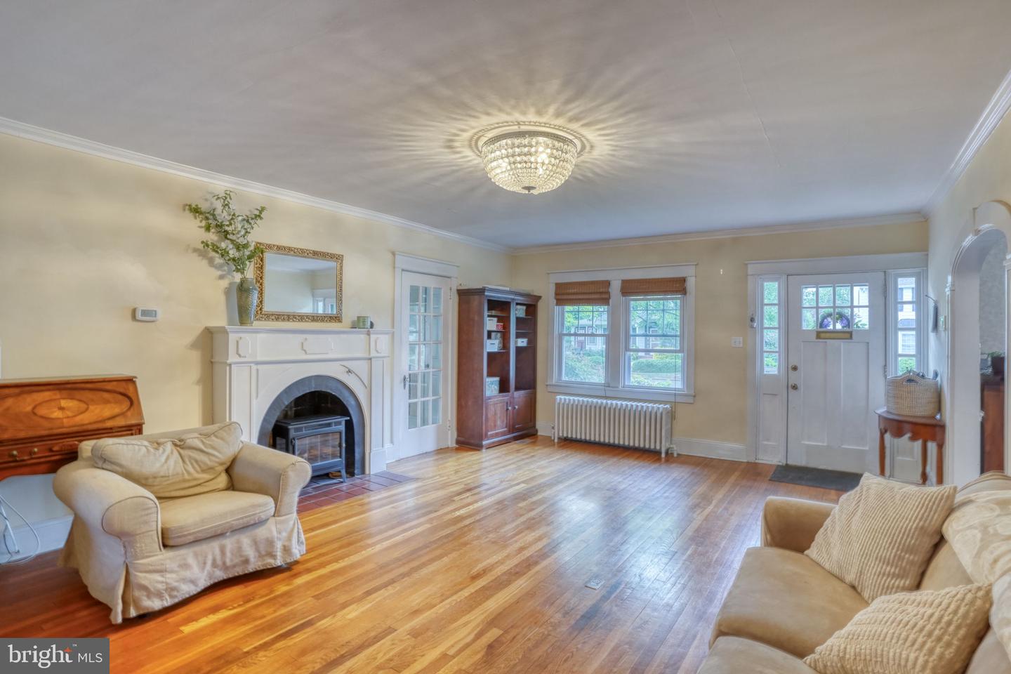 listing image