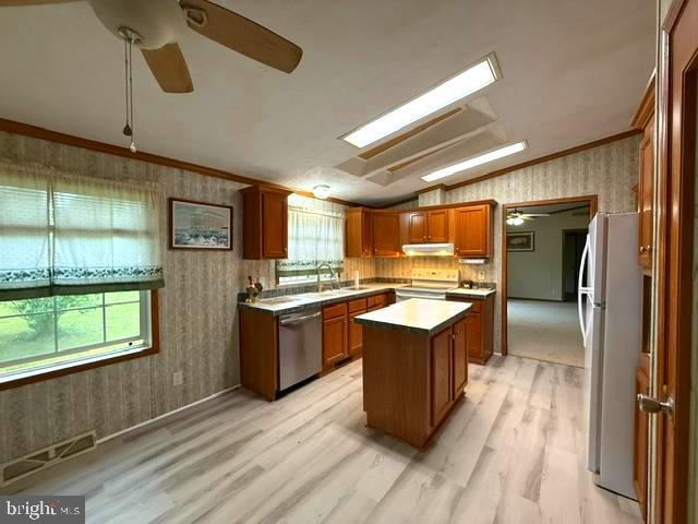 listing image
