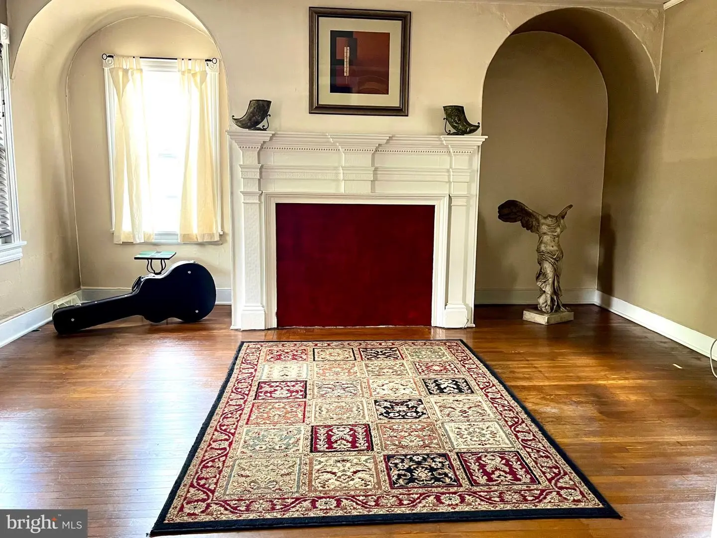listing image