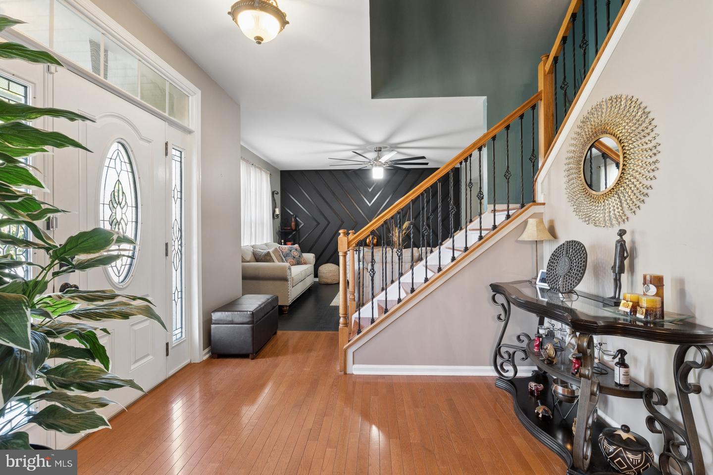 listing image