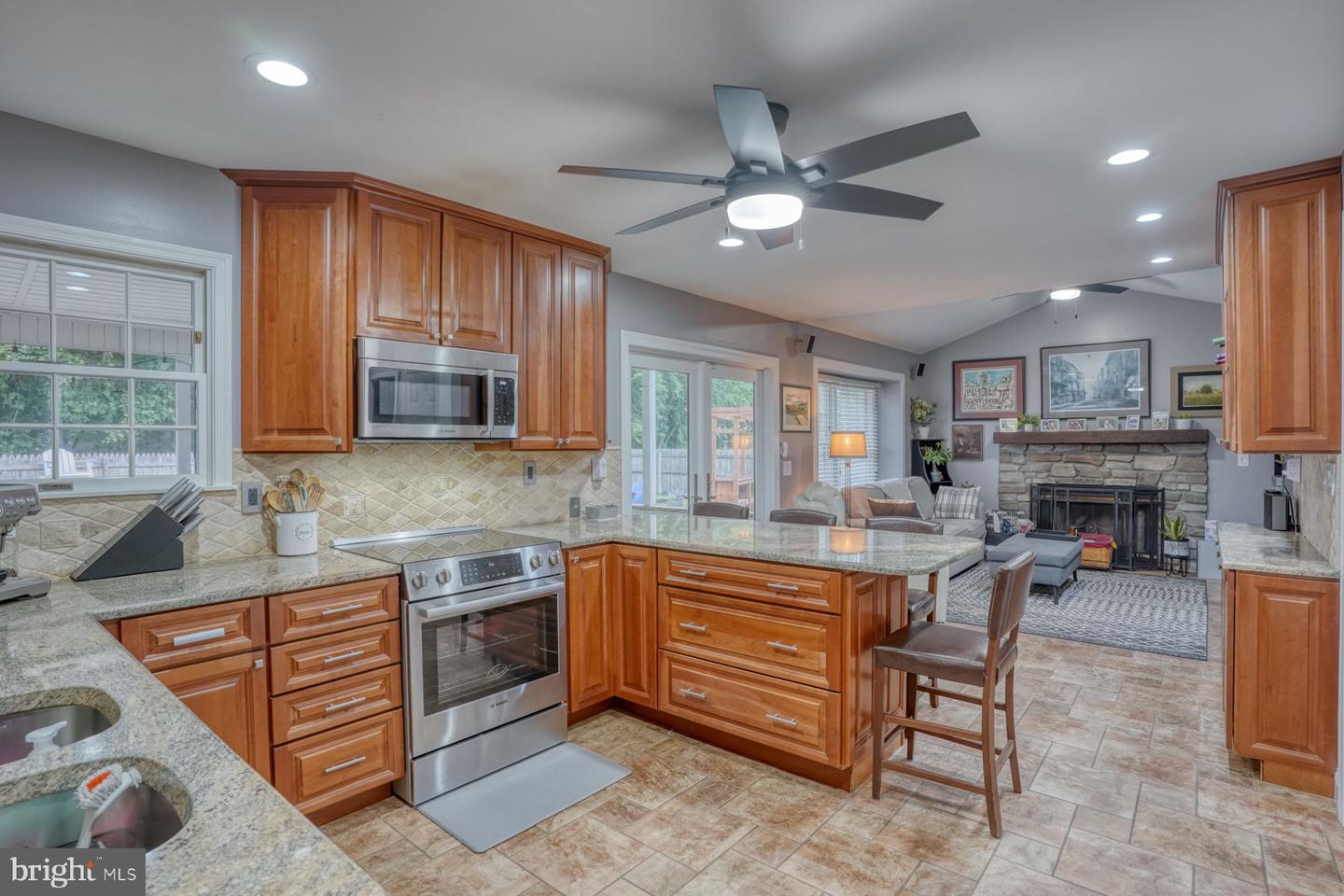 listing image