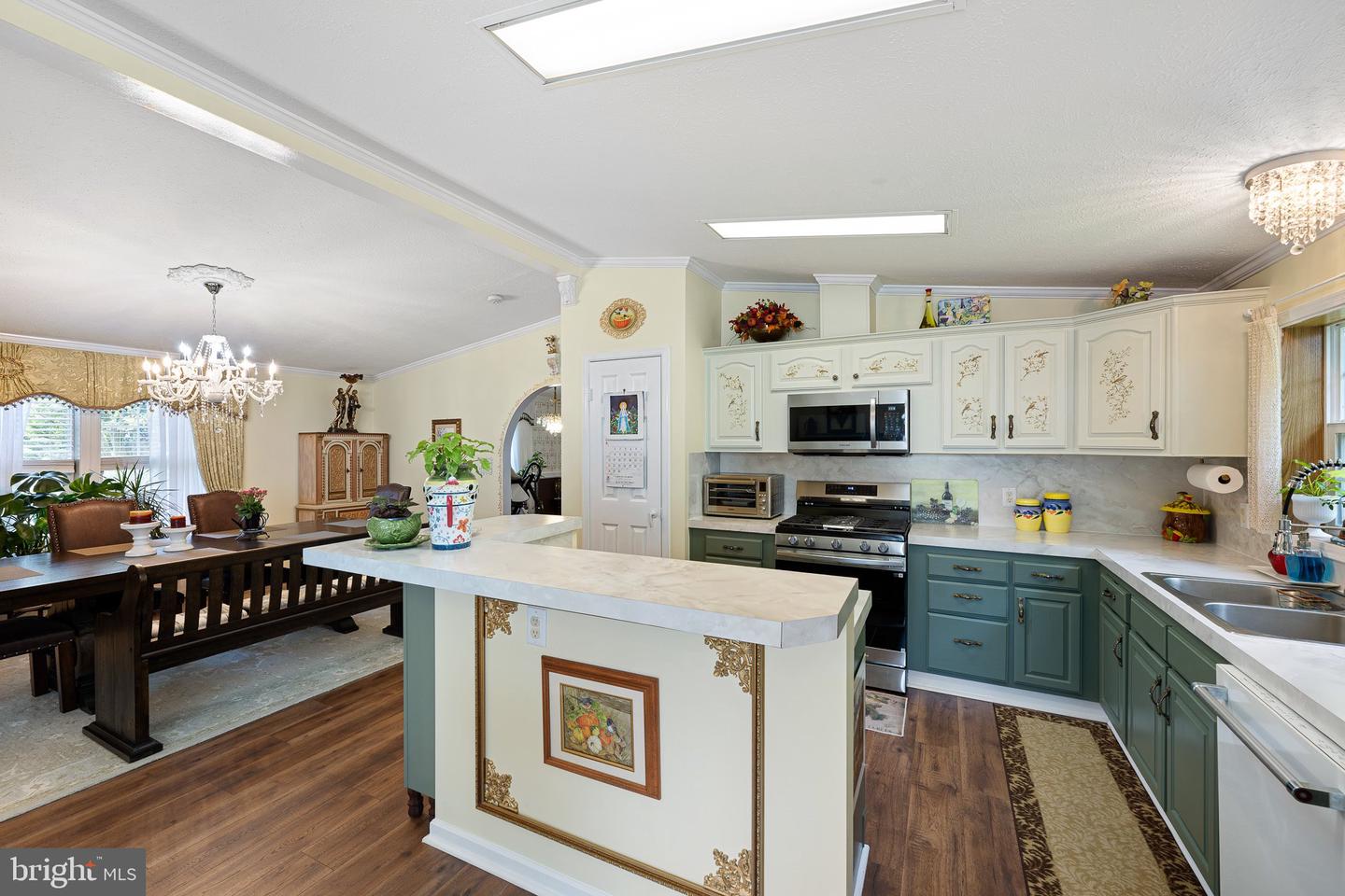 listing image