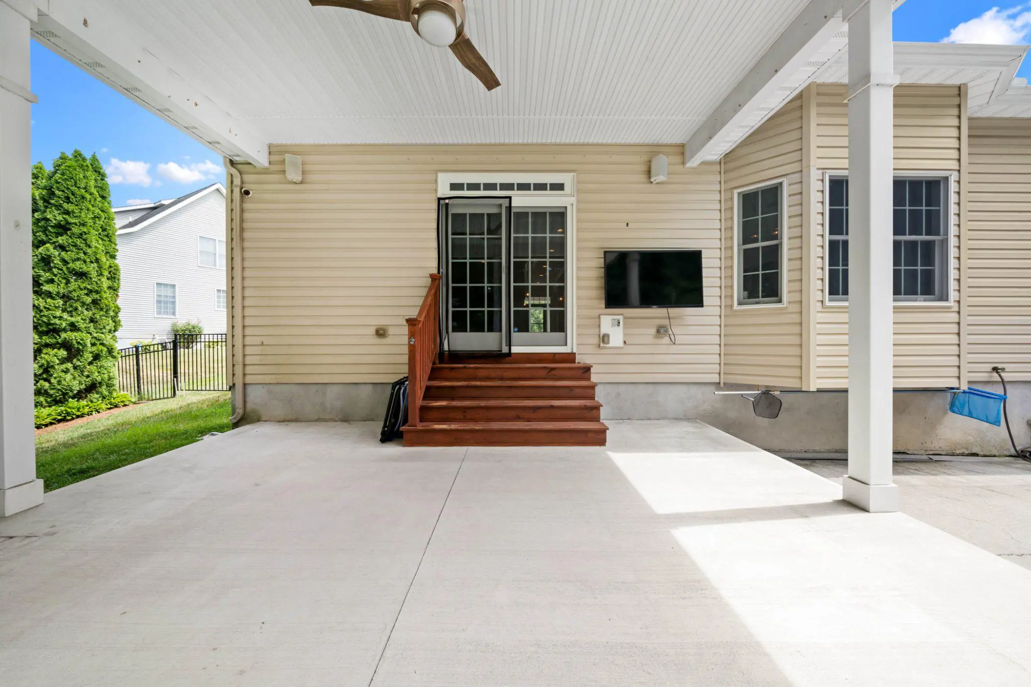 listing image