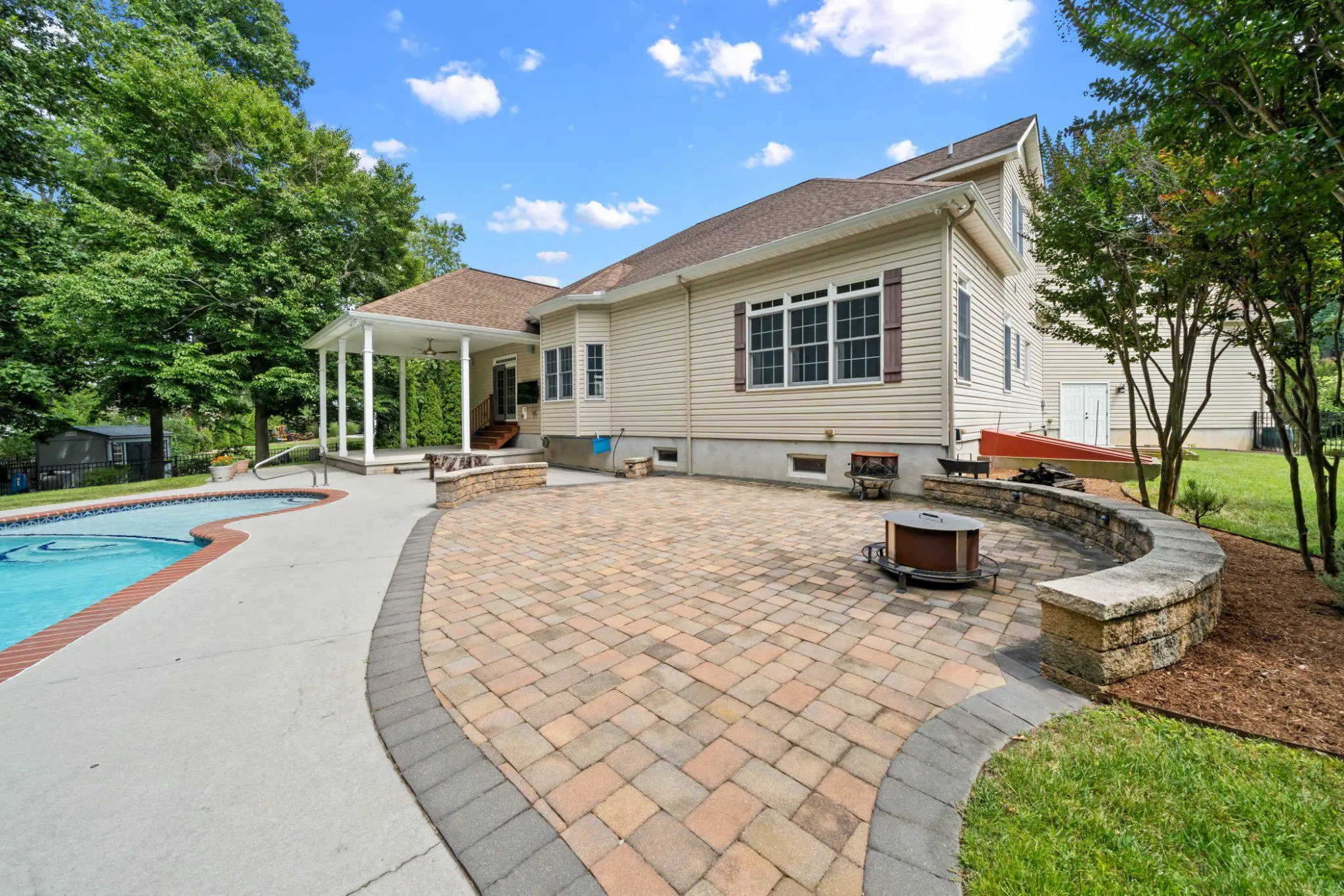 listing image