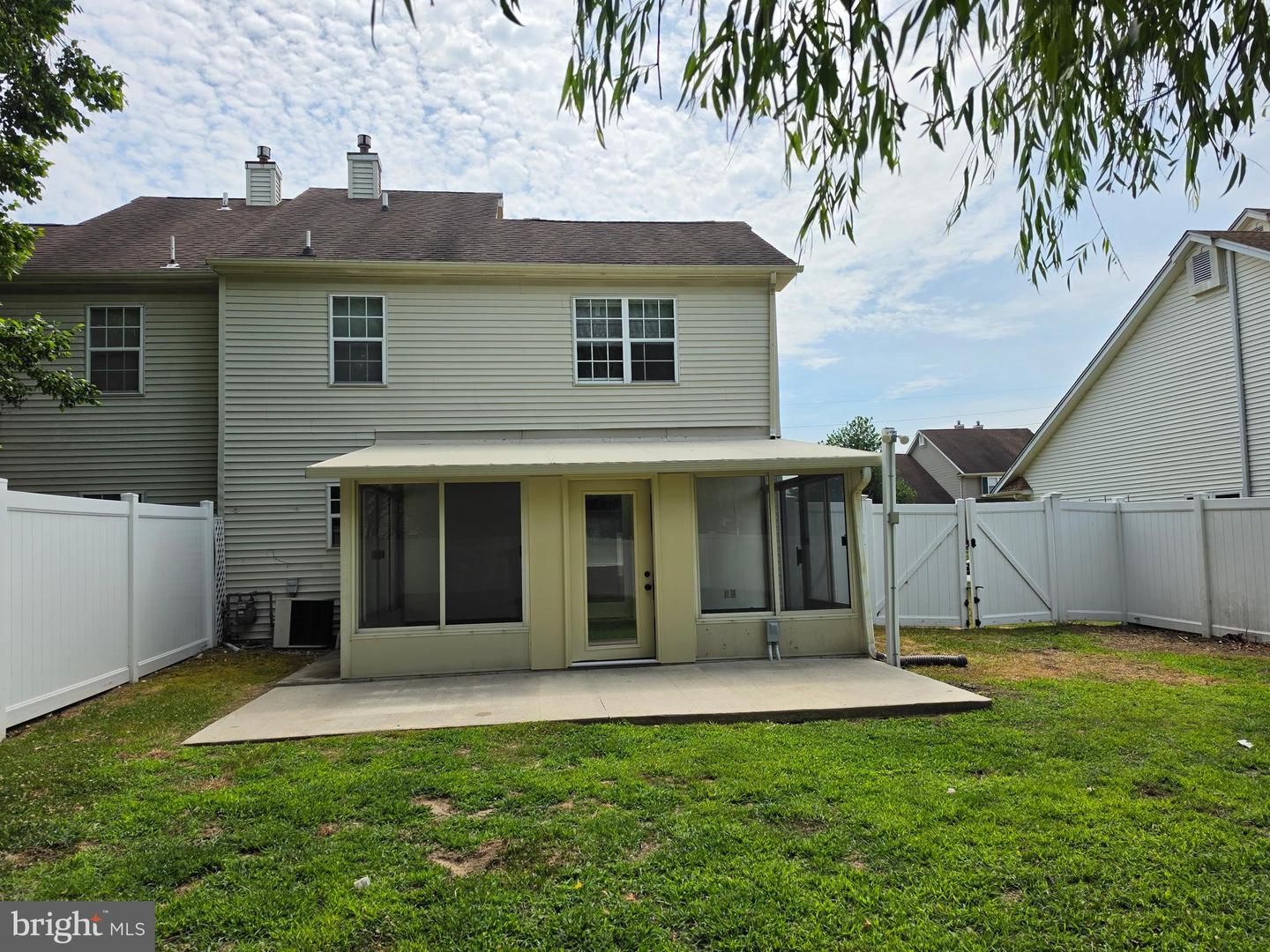 listing image
