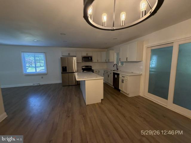 listing image
