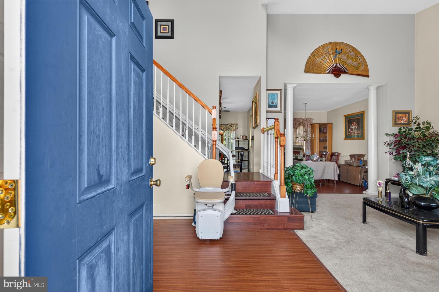 listing image