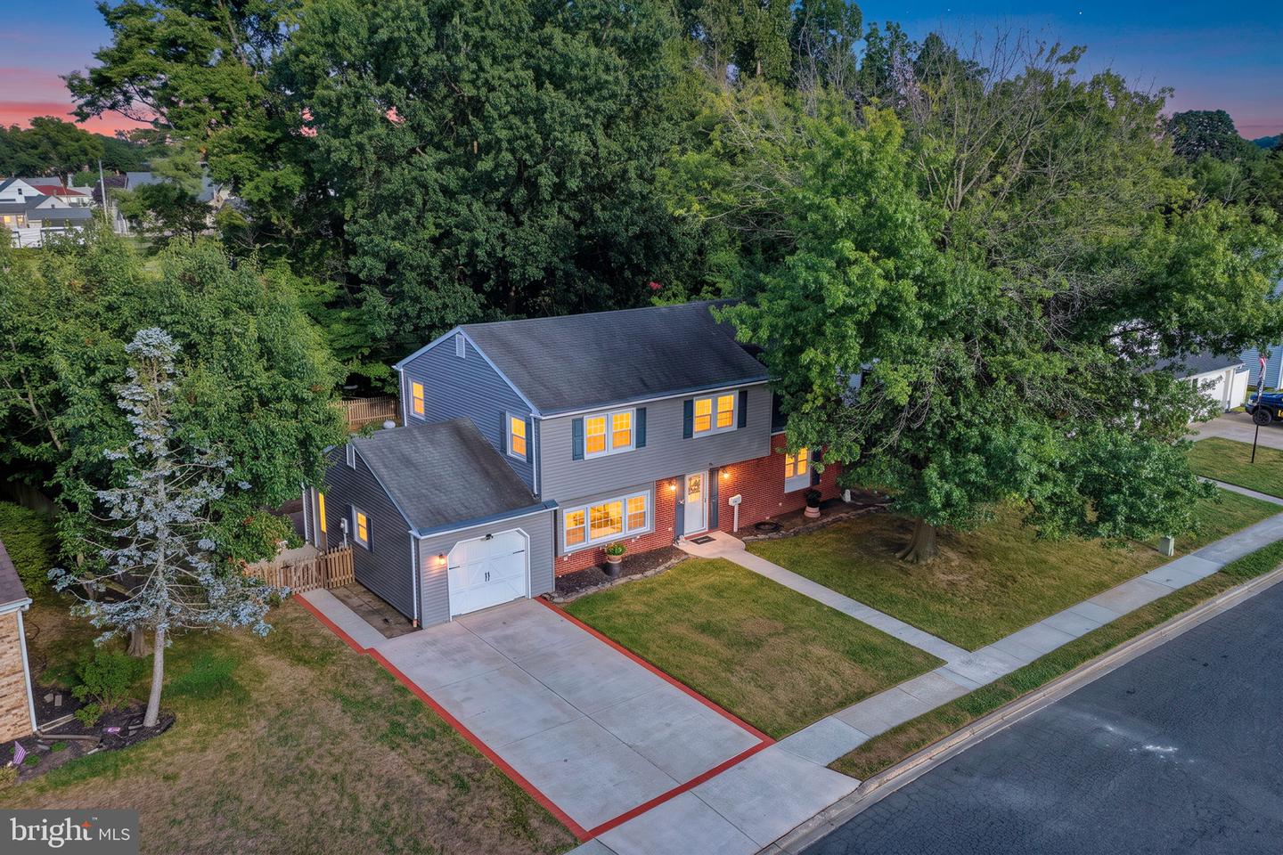 listing image