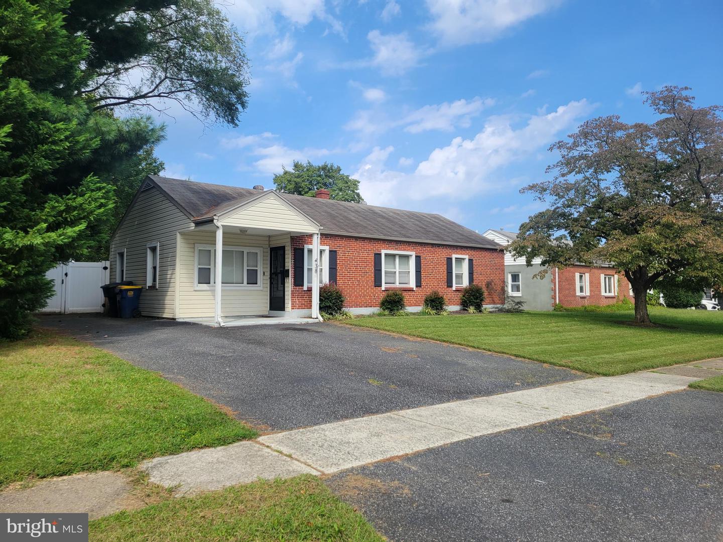listing image