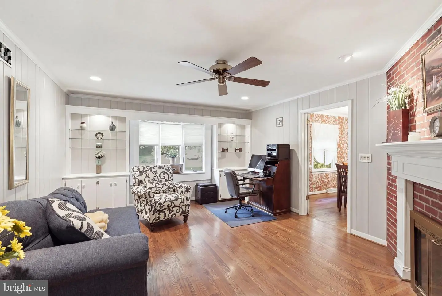 listing image