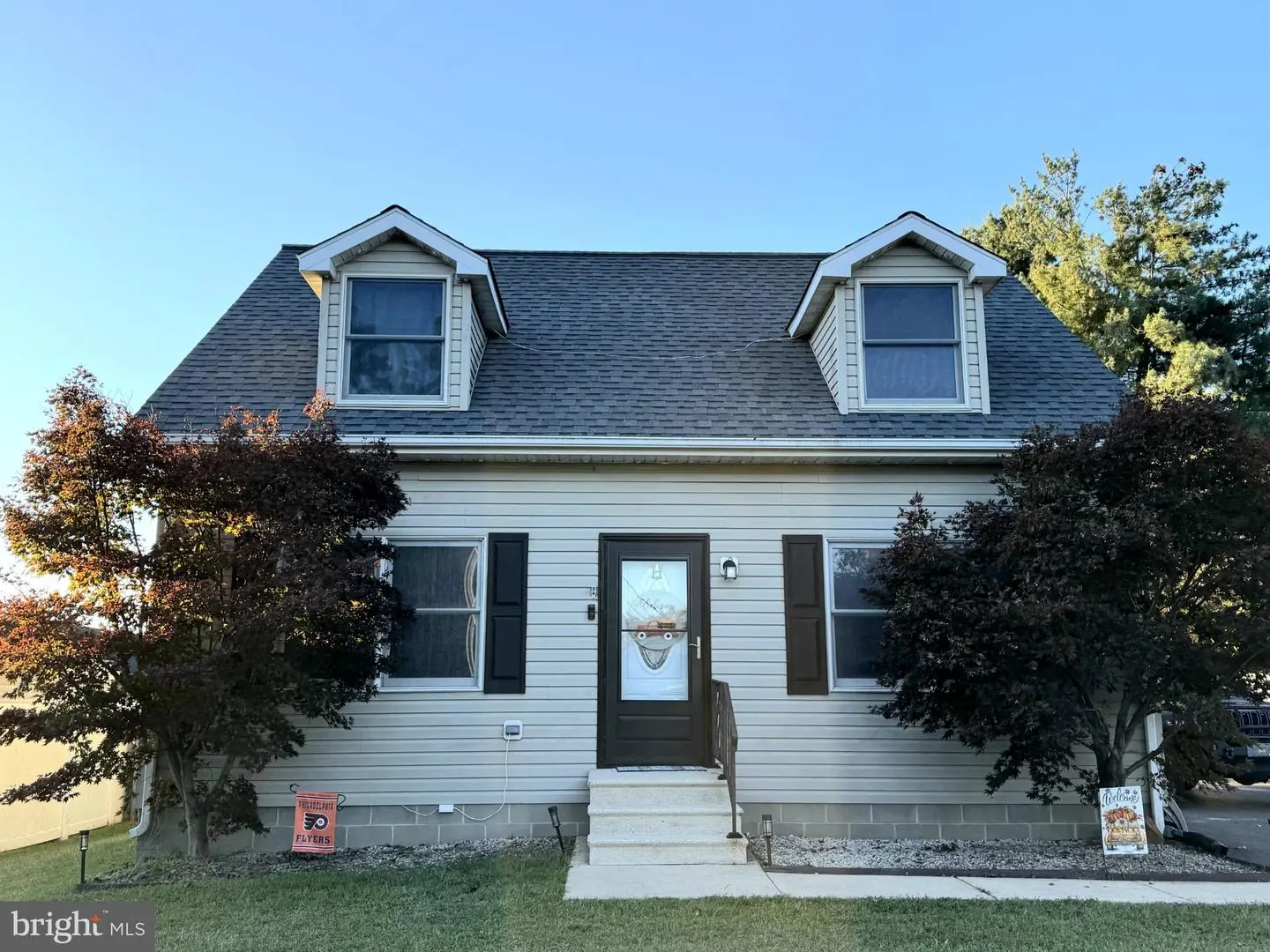 listing image