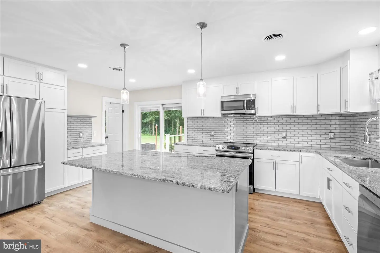 listing image