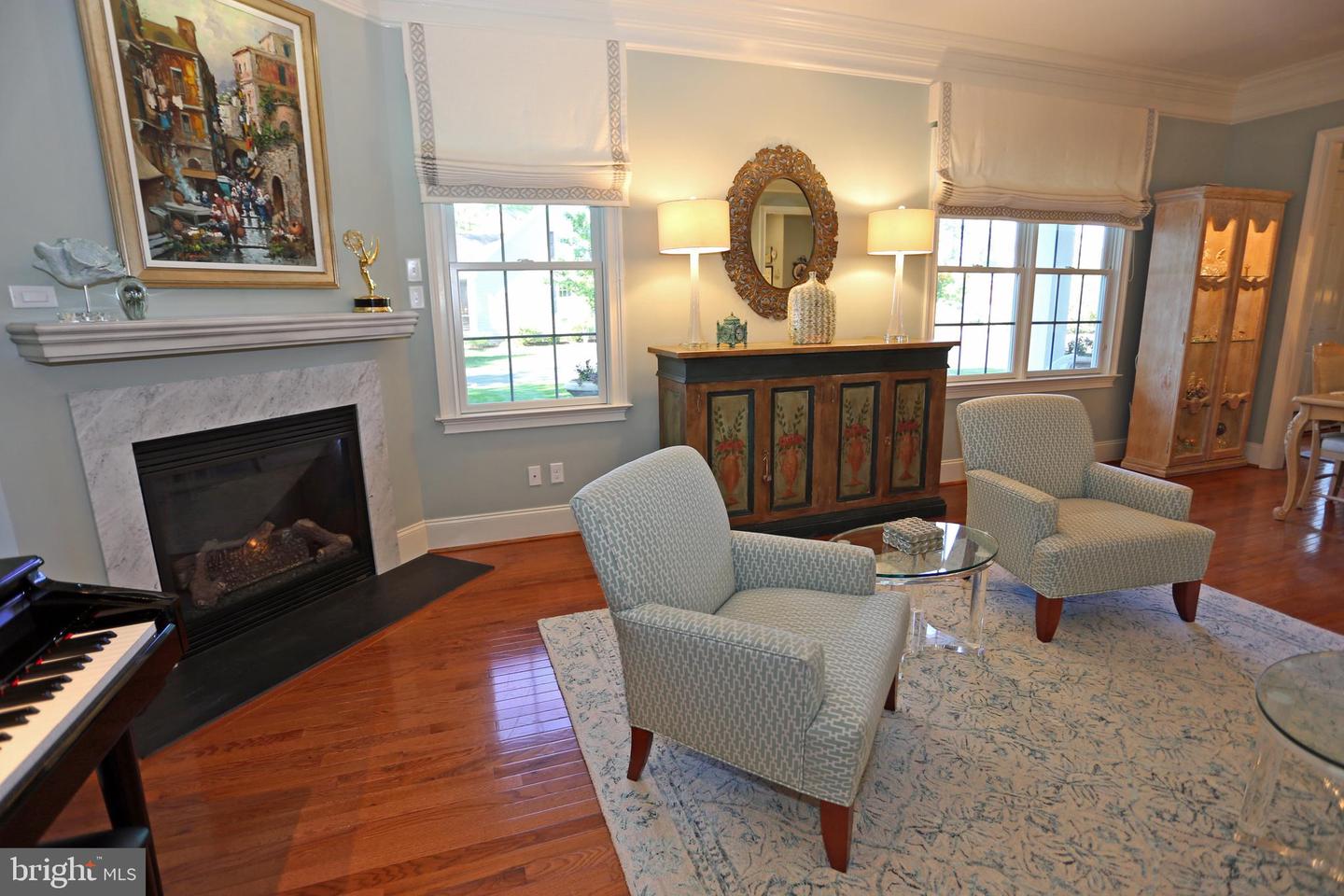 listing image