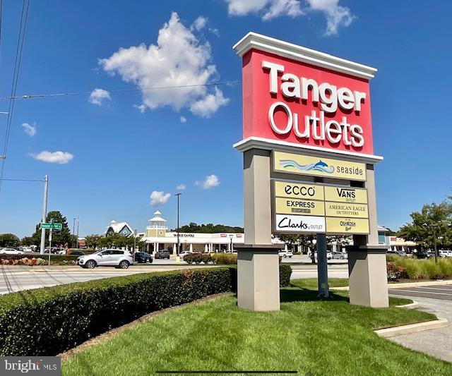 vans outlet delaware