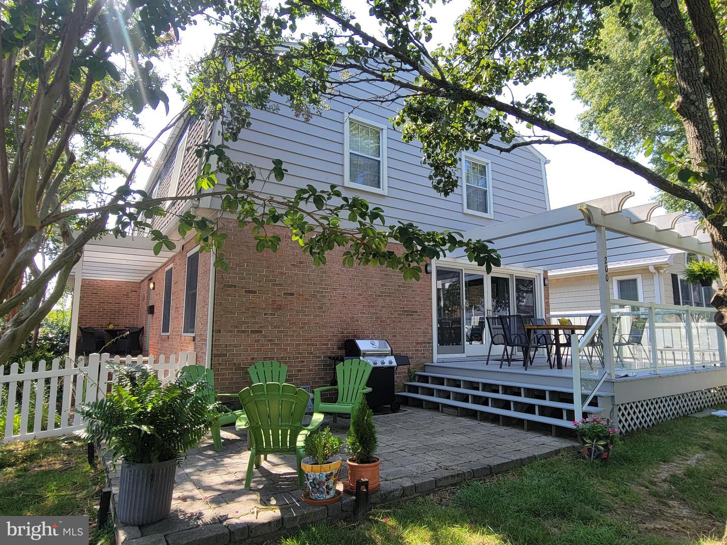 listing image