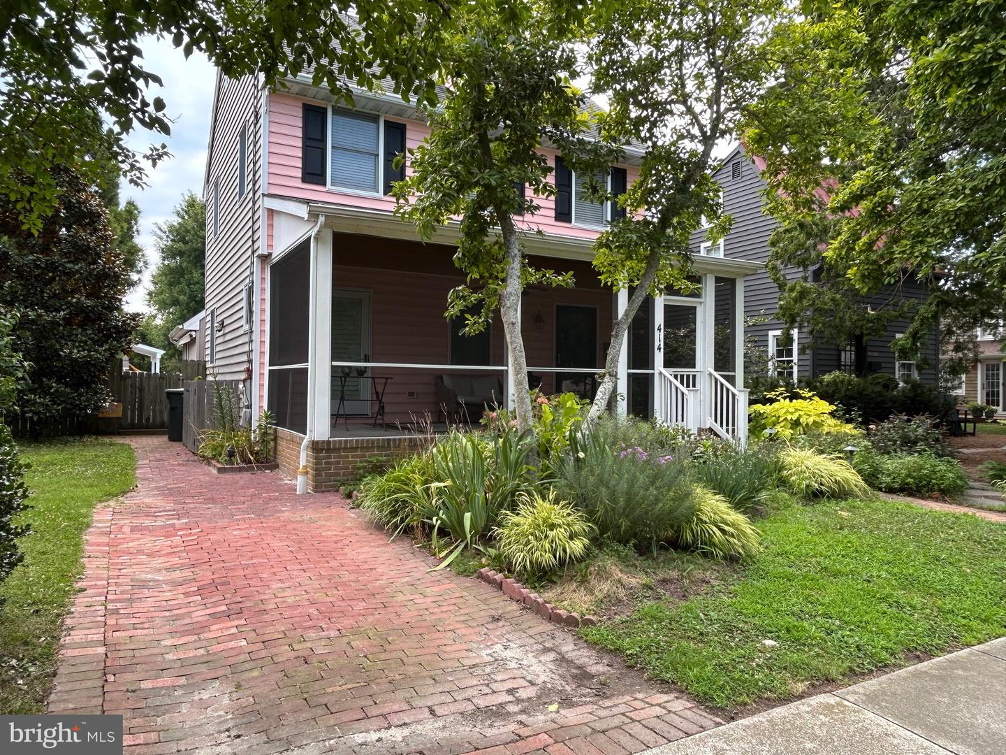 listing image