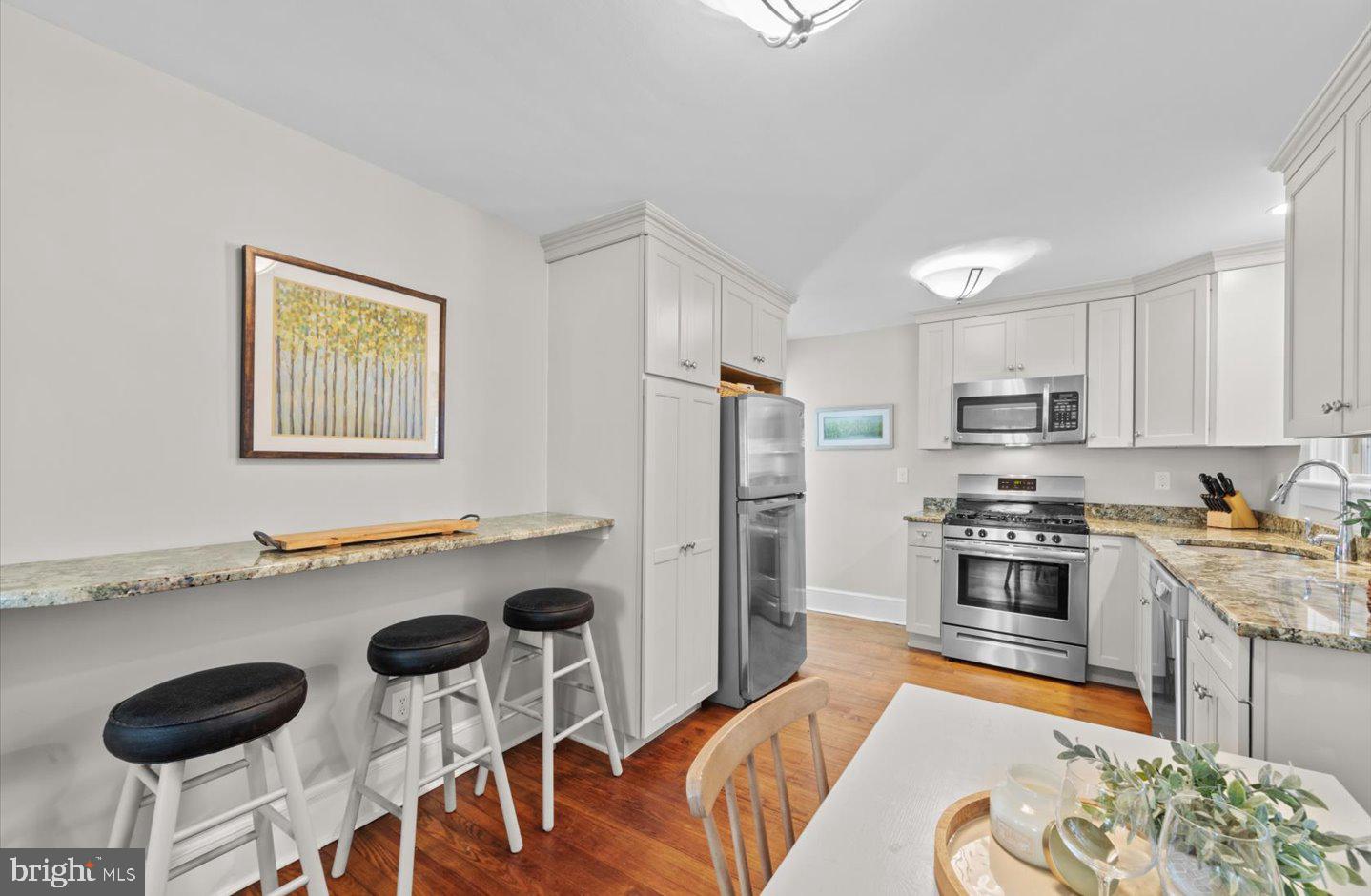 listing image