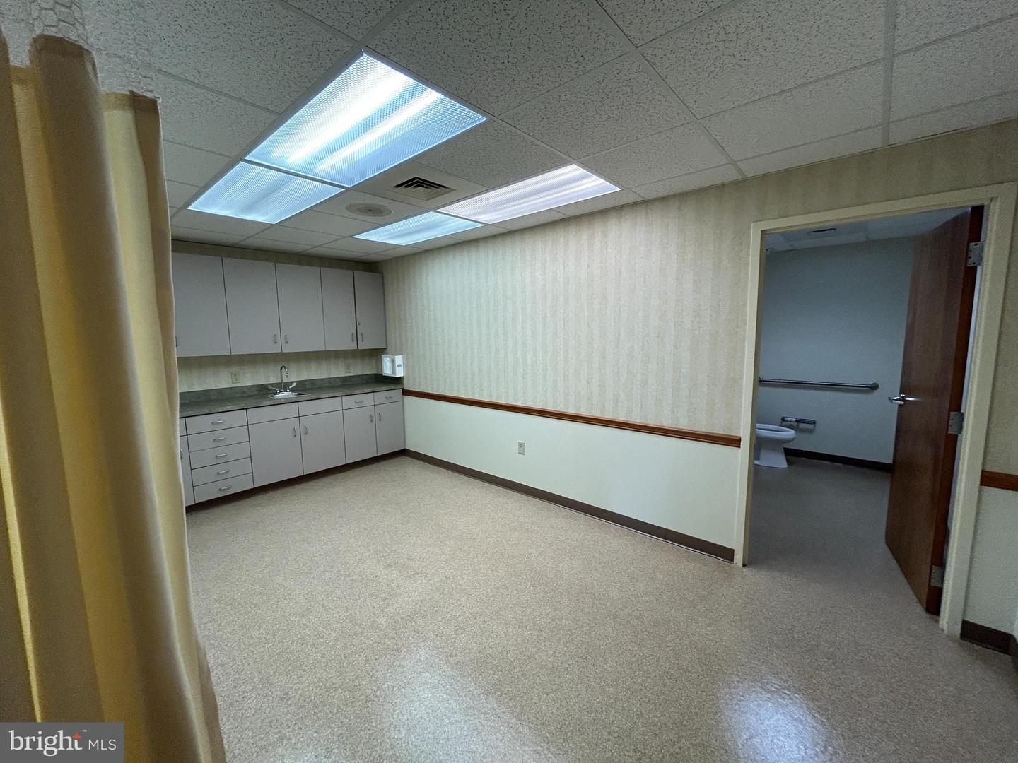 DESU2072508-803422638142-2025-09-30-18-36-18 543 N Shipley St #a/b | Seaford, DE Real Estate For Sale | MLS# Desu2072508 - Jack Lingo REALTOR DESU2072508-803422638142-2025-09-30-18-36-18 543 N Shipley St #a/b | Seaford, DE Real Estate For Sale | MLS# Desu2072508 - Jack Lingo REALTOR