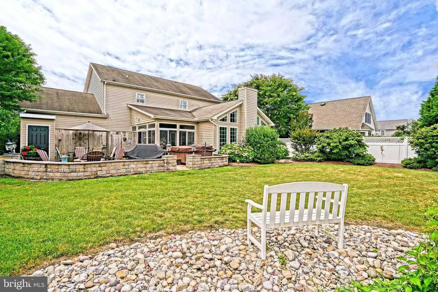 listing image