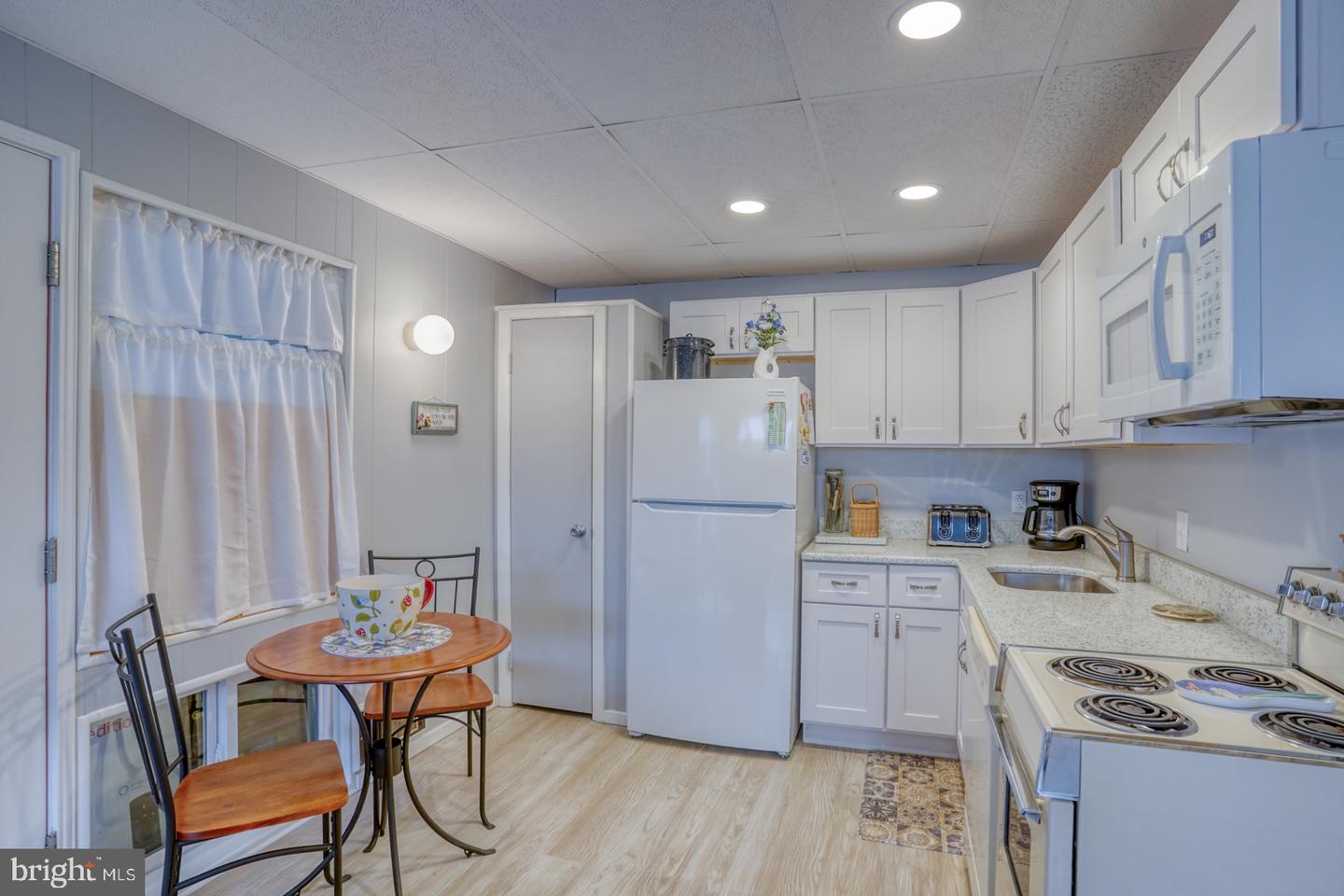 DESU2083742-803765547742-2025-05-31-10-12-20 21 Collins Ave ##1b | Dewey Beach, DE Real Estate For Sale | MLS# Desu2083742  - Jack Lingo REALTOR