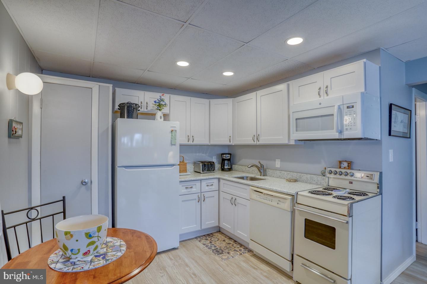 DESU2083742-803765548916-2025-05-31-10-12-20 21 Collins Ave ##1b | Dewey Beach, DE Real Estate For Sale | MLS# Desu2083742  - Jack Lingo REALTOR