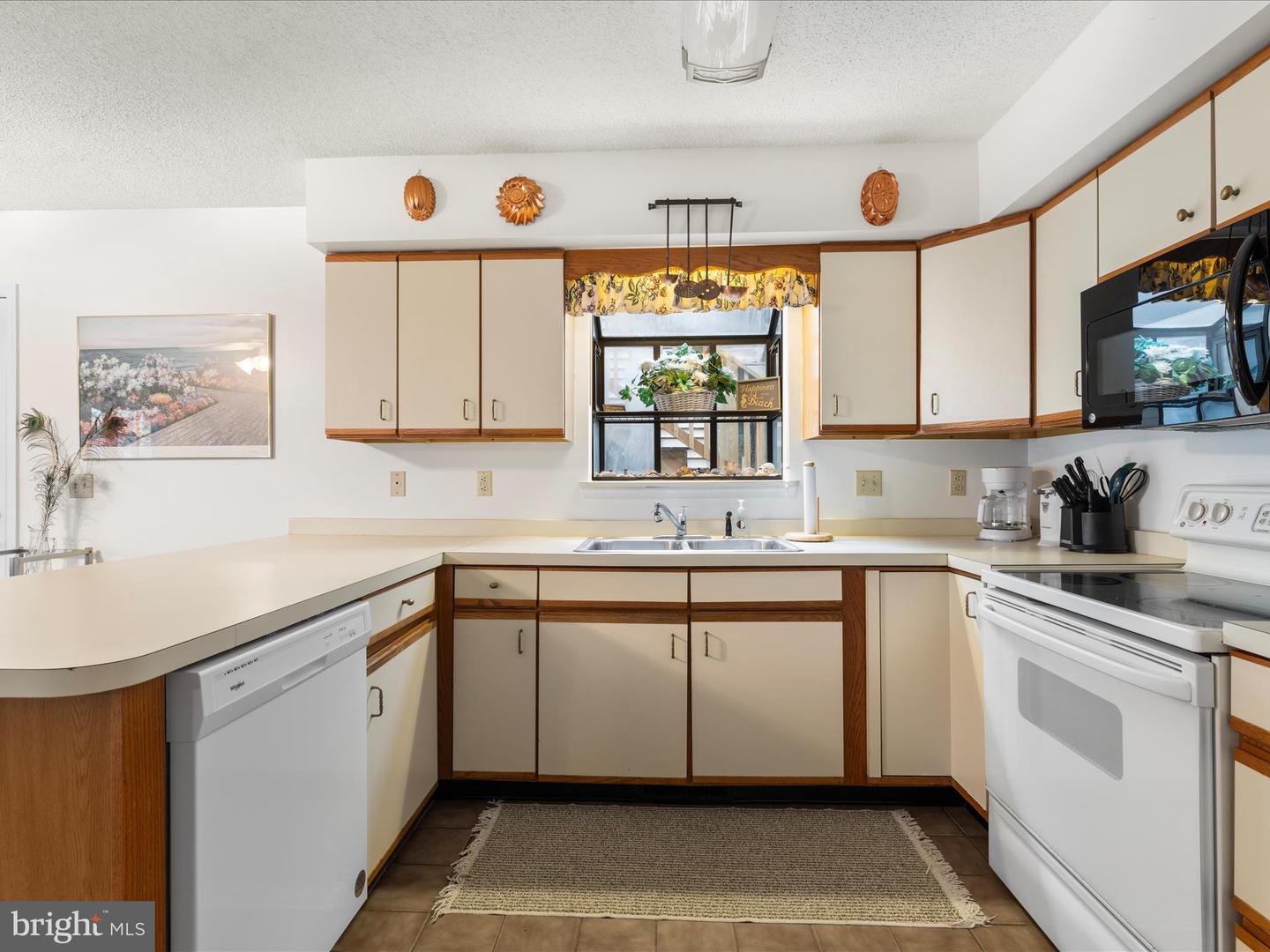 DESU2083852-803769461886-2025-04-19-00-14-07 73 Sussex St | Rehoboth Beach, DE Real Estate For Sale | MLS# Desu2083852  - Jack Lingo REALTOR