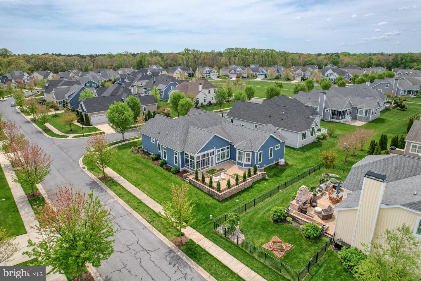 listing image