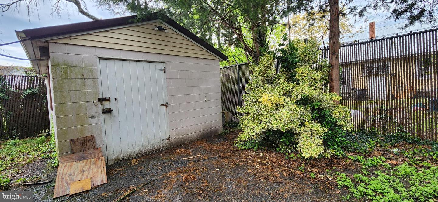 DESU2084070-803888712988-2025-05-28-13-12-06 209 N Pine St | Seaford, DE Real Estate For Sale | MLS# Desu2084070  - Jack Lingo REALTOR