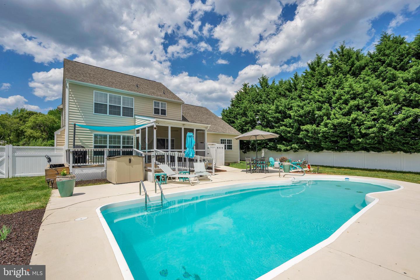 DESU2084960-803836089544-2025-05-29-20-32-48 16 Dove Knoll Dr | Rehoboth Beach, DE Real Estate For Sale | MLS# Desu2084960  - Jack Lingo REALTOR