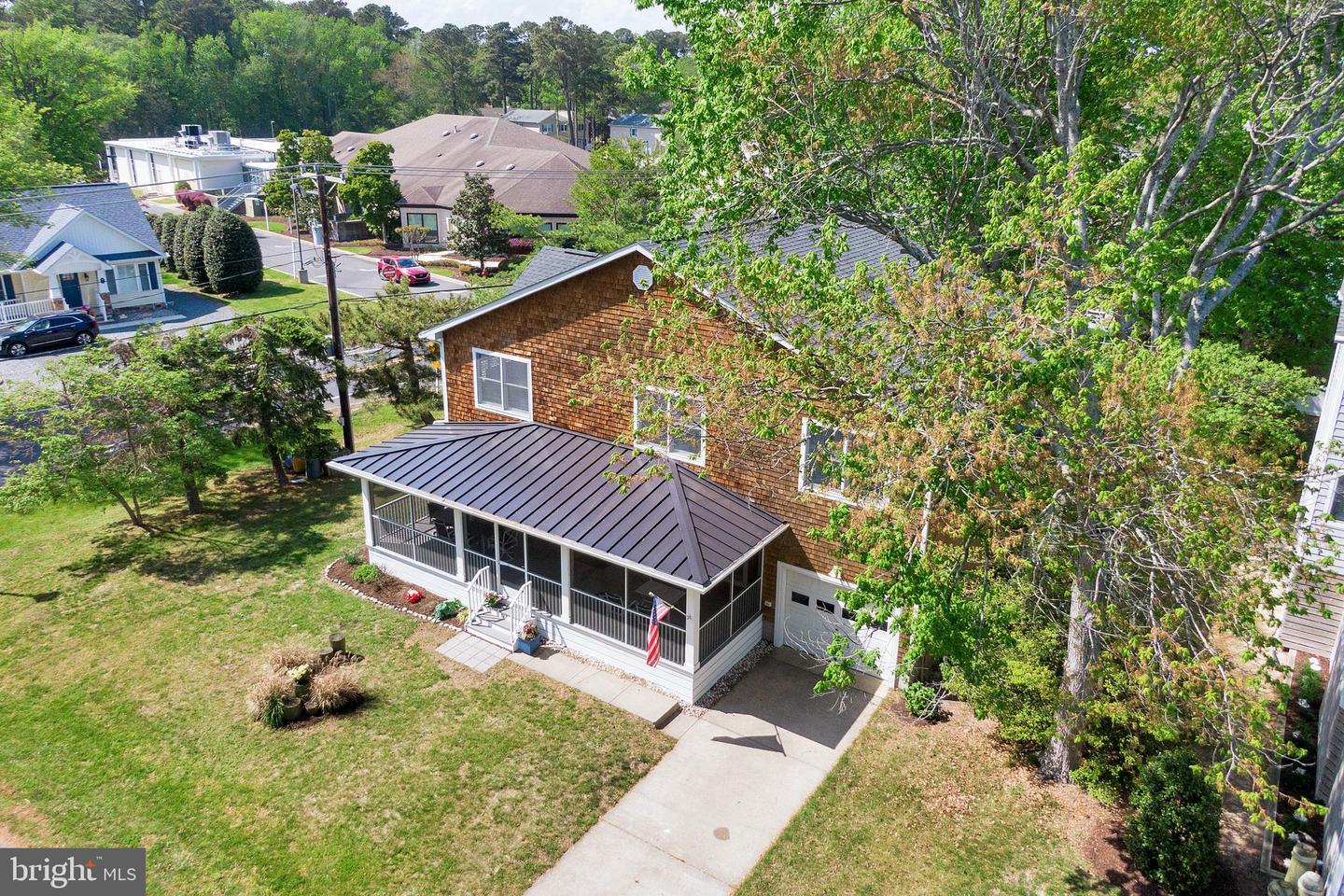 DESU2085028-803822833566-2025-06-07-06-37-11 327 Oakwood St | Bethany Beach, DE Real Estate For Sale | MLS# Desu2085028  - Jack Lingo REALTOR