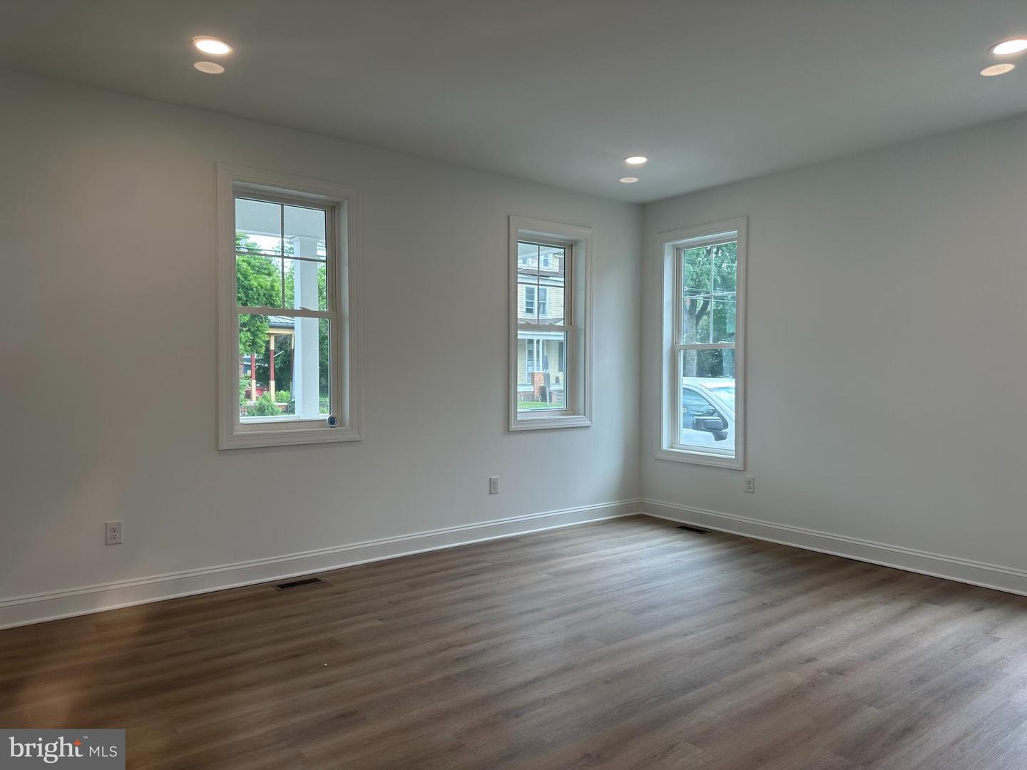 DESU2086444-803856580288-2025-06-18-10-08-32 506 S Central Ave | Laurel, DE Real Estate For Sale | MLS# Desu2086444  - Jack Lingo REALTOR