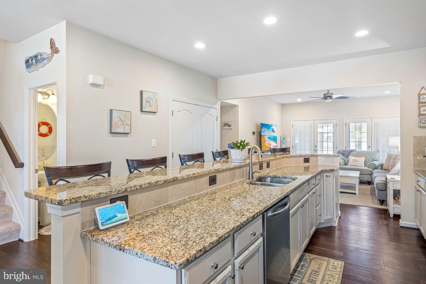 listing image