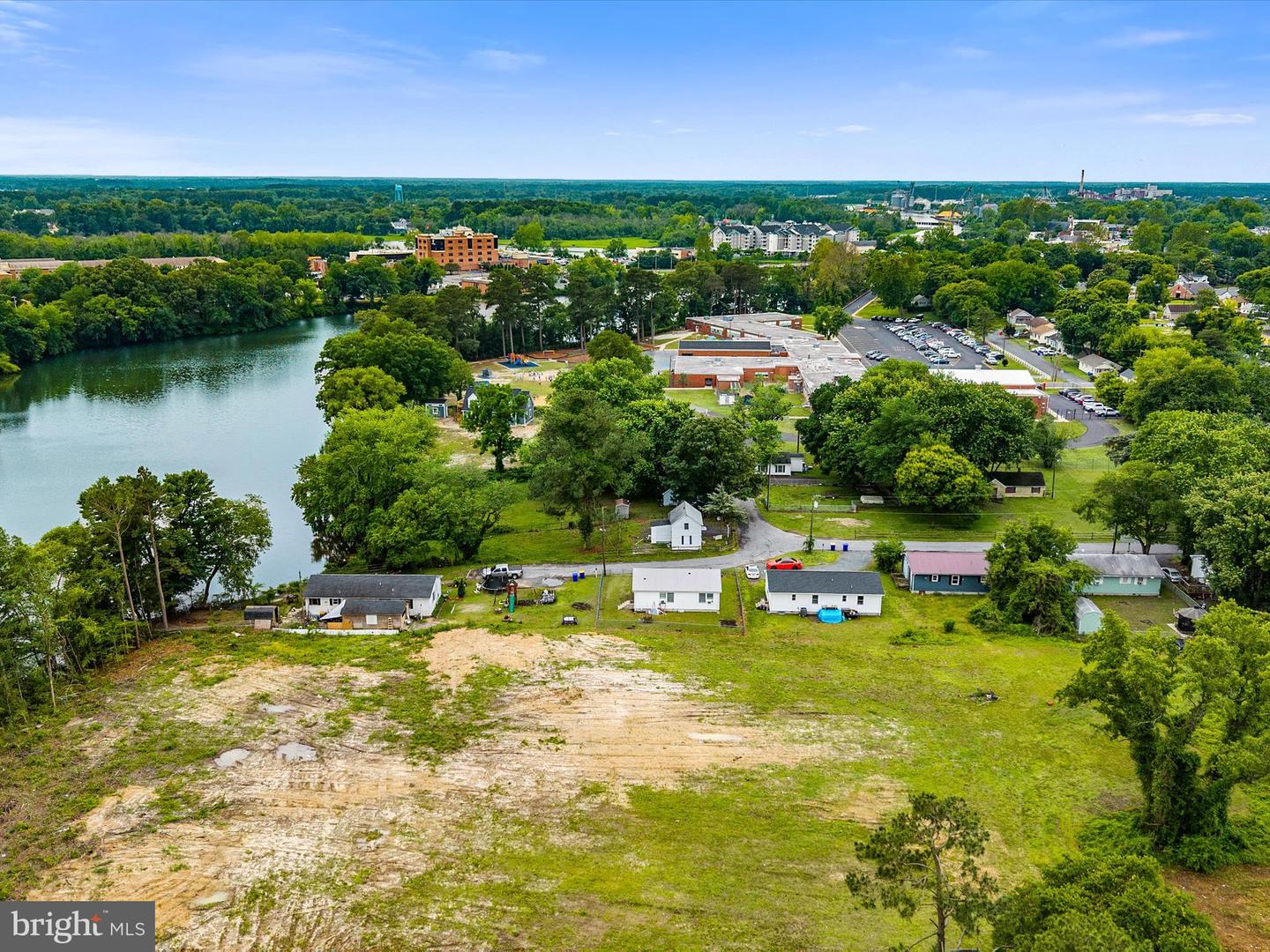 DESU2087604-803901010690-2025-11-11-21-28-10 70 South St | Seaford, DE Real Estate For Sale | MLS# Desu2087604  - Jack Lingo REALTOR