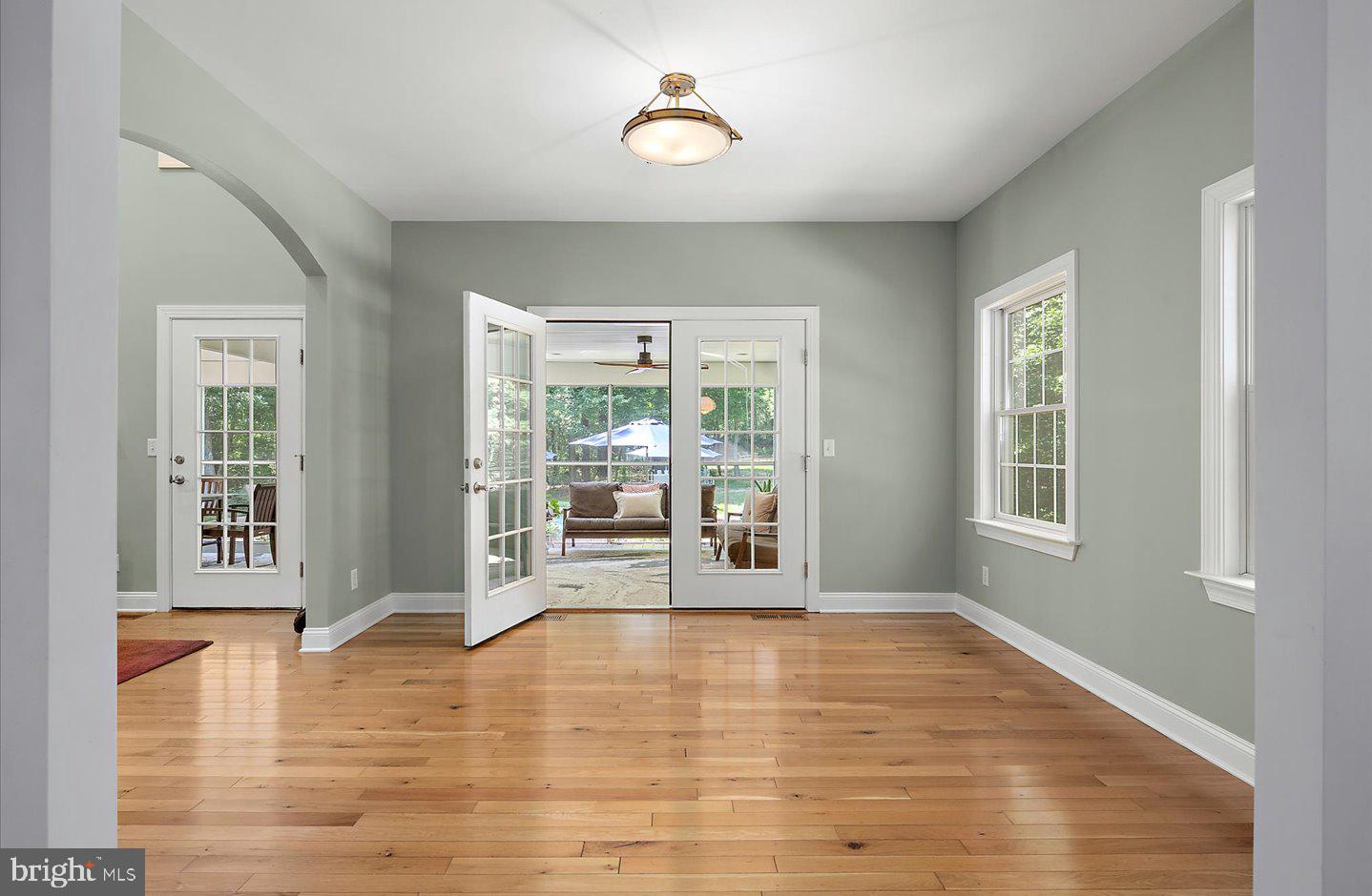 listing image
