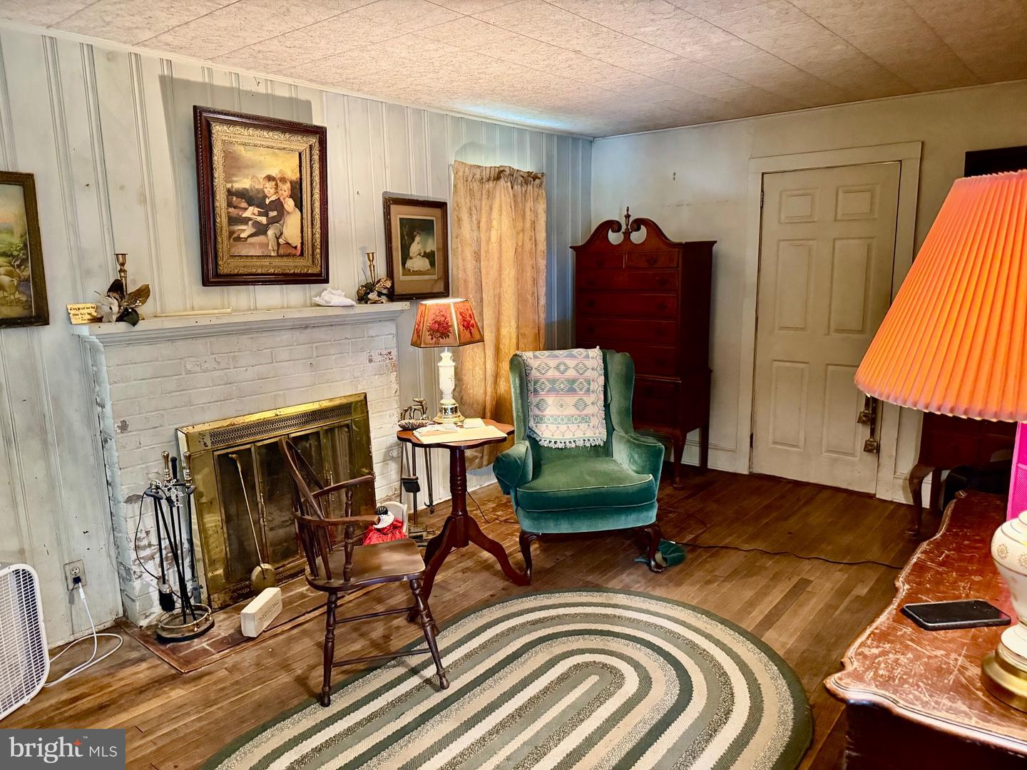 listing image