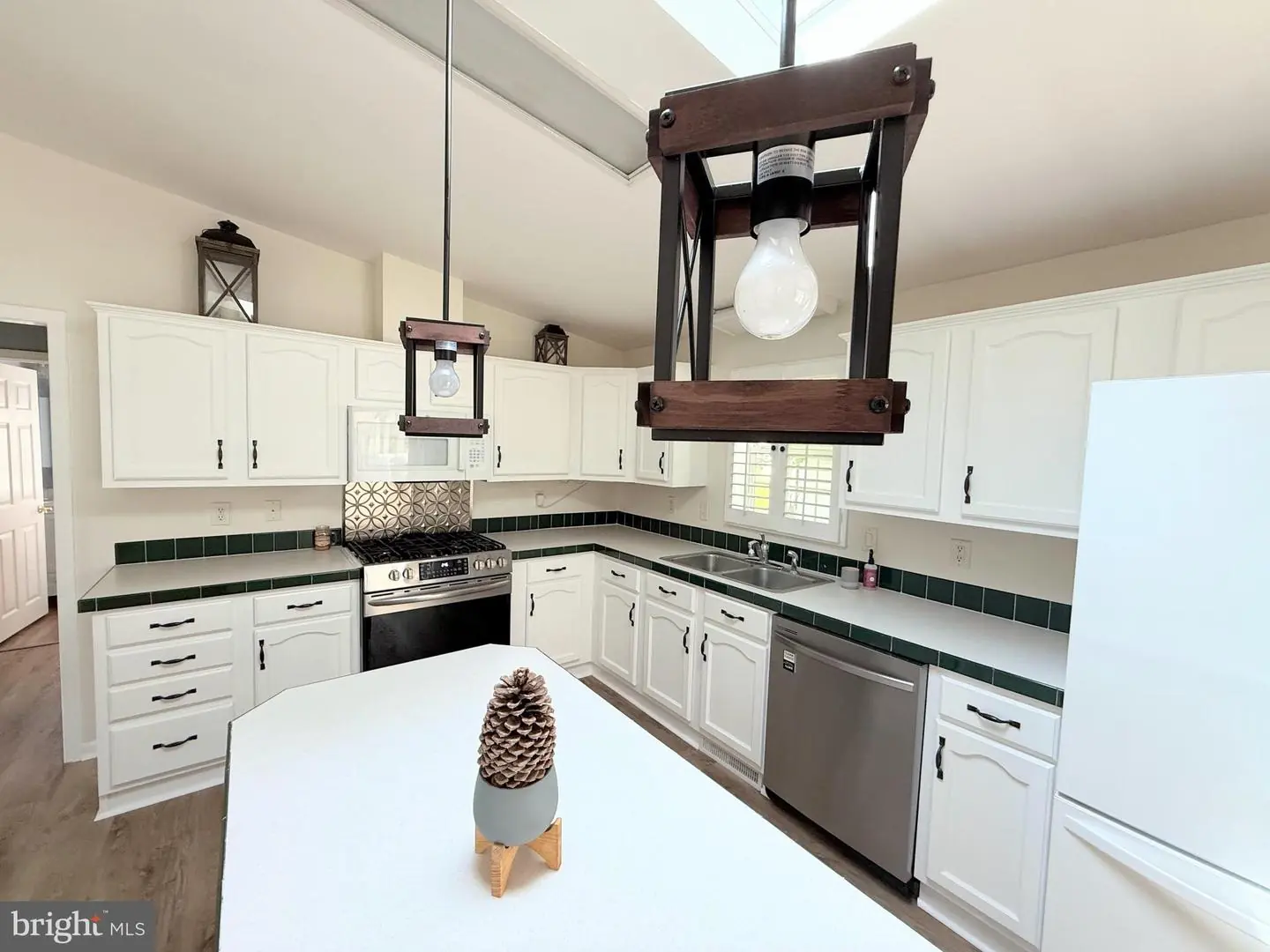 listing image