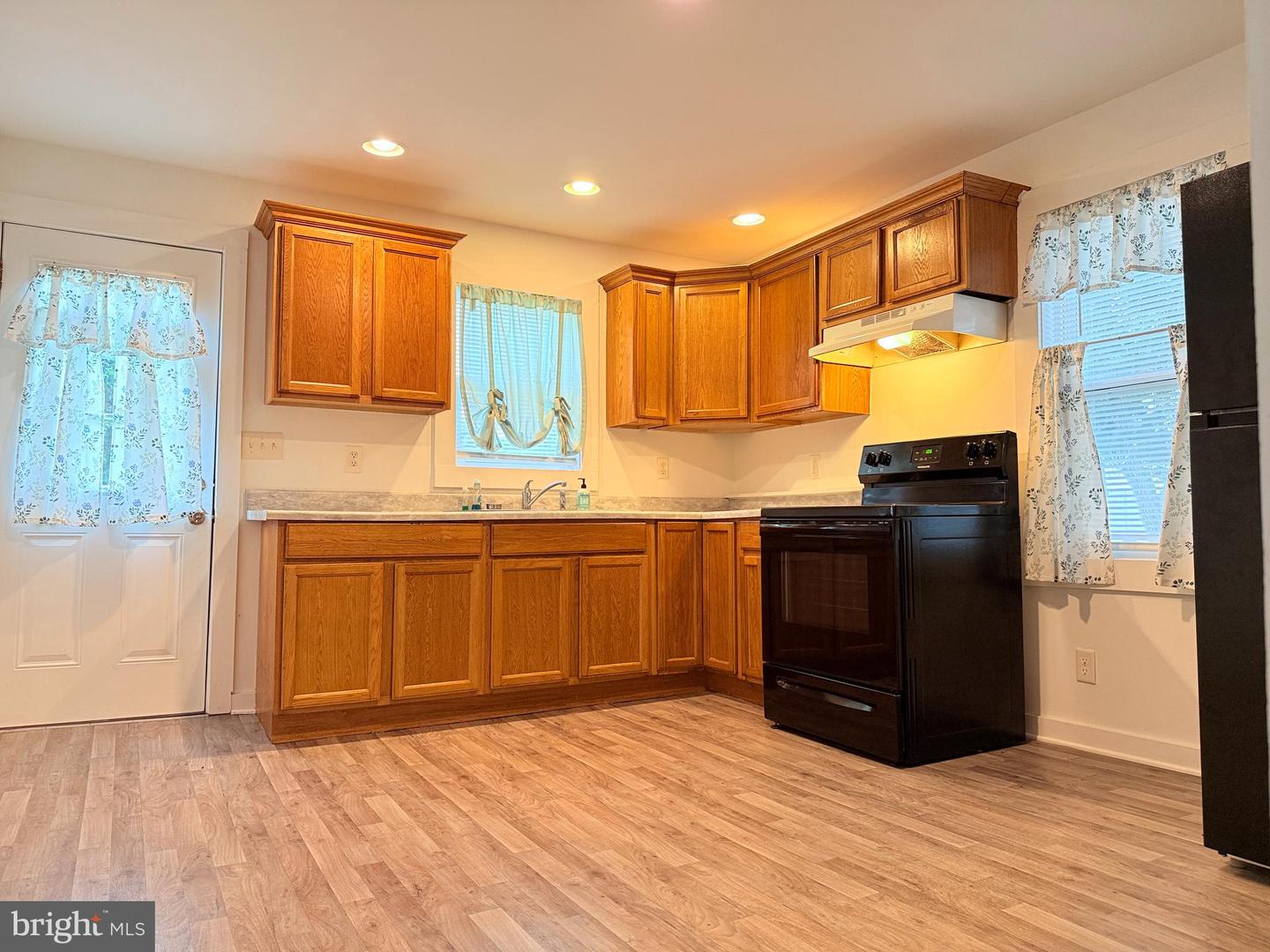 DESU2091134-804028653244-2025-07-21-15-07-24 3 W Ninth St | Blades, DE Real Estate For Sale | MLS# Desu2091134  - Jack Lingo REALTOR DESU2091134-804028653244-2025-07-21-15-07-24 3 W Ninth St | Blades, DE Real Estate For Sale | MLS# Desu2091134  - Jack Lingo REALTOR