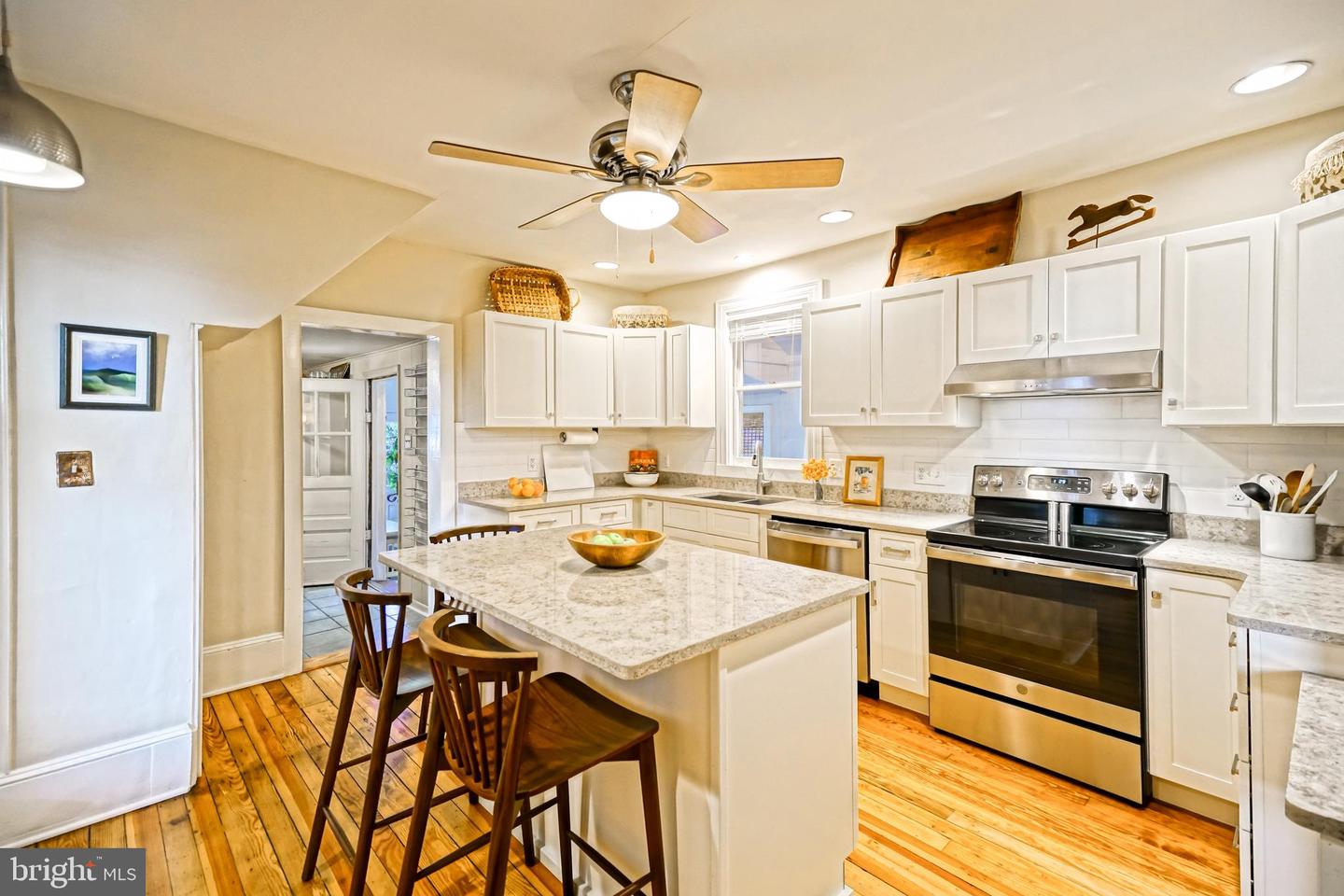 listing image
