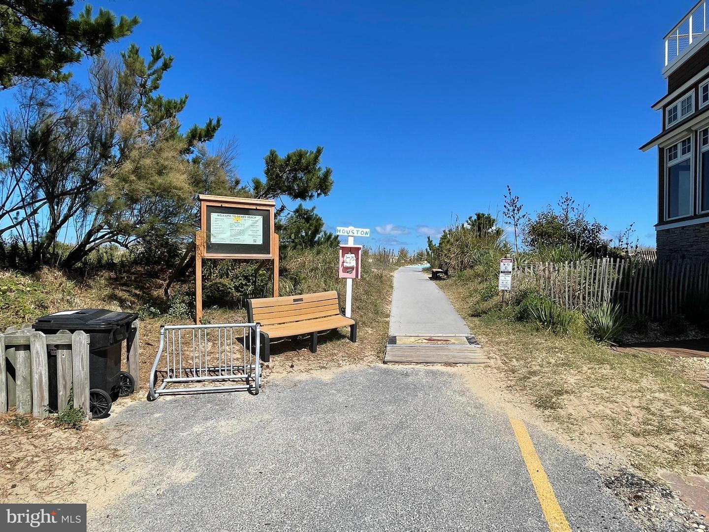 DESU2095900-804145282814-2025-09-16-14-26-37 21 Houston St #7 | Dewey Beach, DE Real Estate For Sale | MLS# Desu2095900  - Jack Lingo REALTOR DESU2095900-804145282814-2025-09-16-14-26-37 21 Houston St #7 | Dewey Beach, DE Real Estate For Sale | MLS# Desu2095900  - Jack Lingo REALTOR