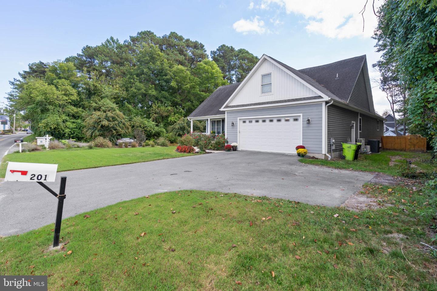 DESU2097764-804202421812-2025-10-02-16-46-43 201 Lavinia St | Milton, DE Real Estate For Sale | MLS# Desu2097764  - Jack Lingo REALTOR