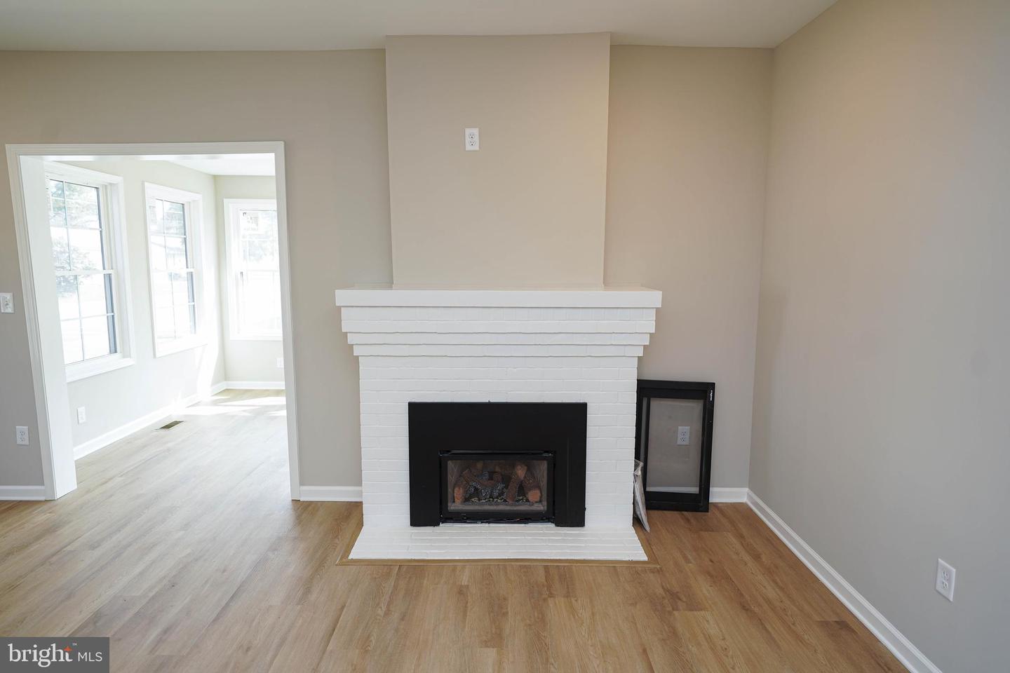 DESU2097848-804206444002-2025-09-30-10-22-04 406 Delaware Ave | Delmar, DE Real Estate For Sale | MLS# Desu2097848 - Jack Lingo REALTOR DESU2097848-804206444002-2025-09-30-10-22-04 406 Delaware Ave | Delmar, DE Real Estate For Sale | MLS# Desu2097848 - Jack Lingo REALTOR