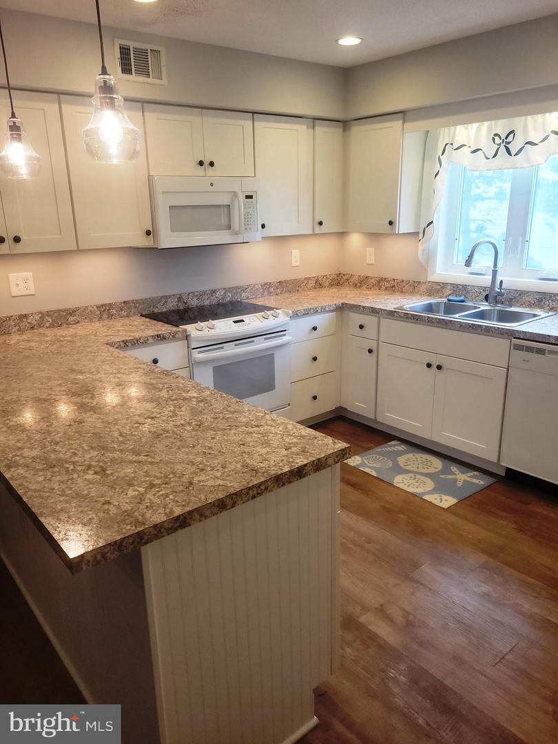 DESU2098922-804250661212-2025-10-28-00-07-18 40123 Seaside Dr #18 | Fenwick Island, DE Real Estate For Sale | MLS# Desu2098922  - Jack Lingo REALTOR