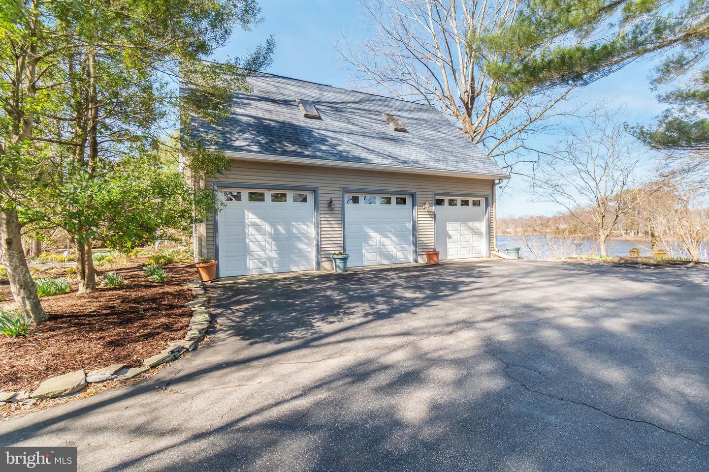 DESU2099160-804260159864-2025-10-21-16-23-18 5738 Griffith Lake Dr | Milford, DE Real Estate For Sale | MLS# Desu2099160  - Jack Lingo REALTOR DESU2099160-804260159864-2025-10-21-16-23-18 5738 Griffith Lake Dr | Milford, DE Real Estate For Sale | MLS# Desu2099160  - Jack Lingo REALTOR