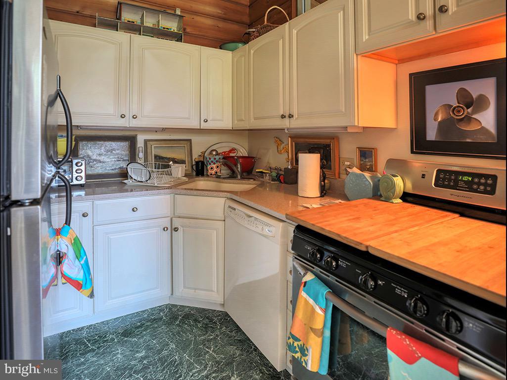 DESU2099418-804269883844-2025-10-24-21-52-32 111 Jersey St | Dewey Beach, DE Real Estate For Sale | MLS# Desu2099418  - Jack Lingo REALTOR DESU2099418-804269883844-2025-10-24-21-52-32 111 Jersey St | Dewey Beach, DE Real Estate For Sale | MLS# Desu2099418  - Jack Lingo REALTOR